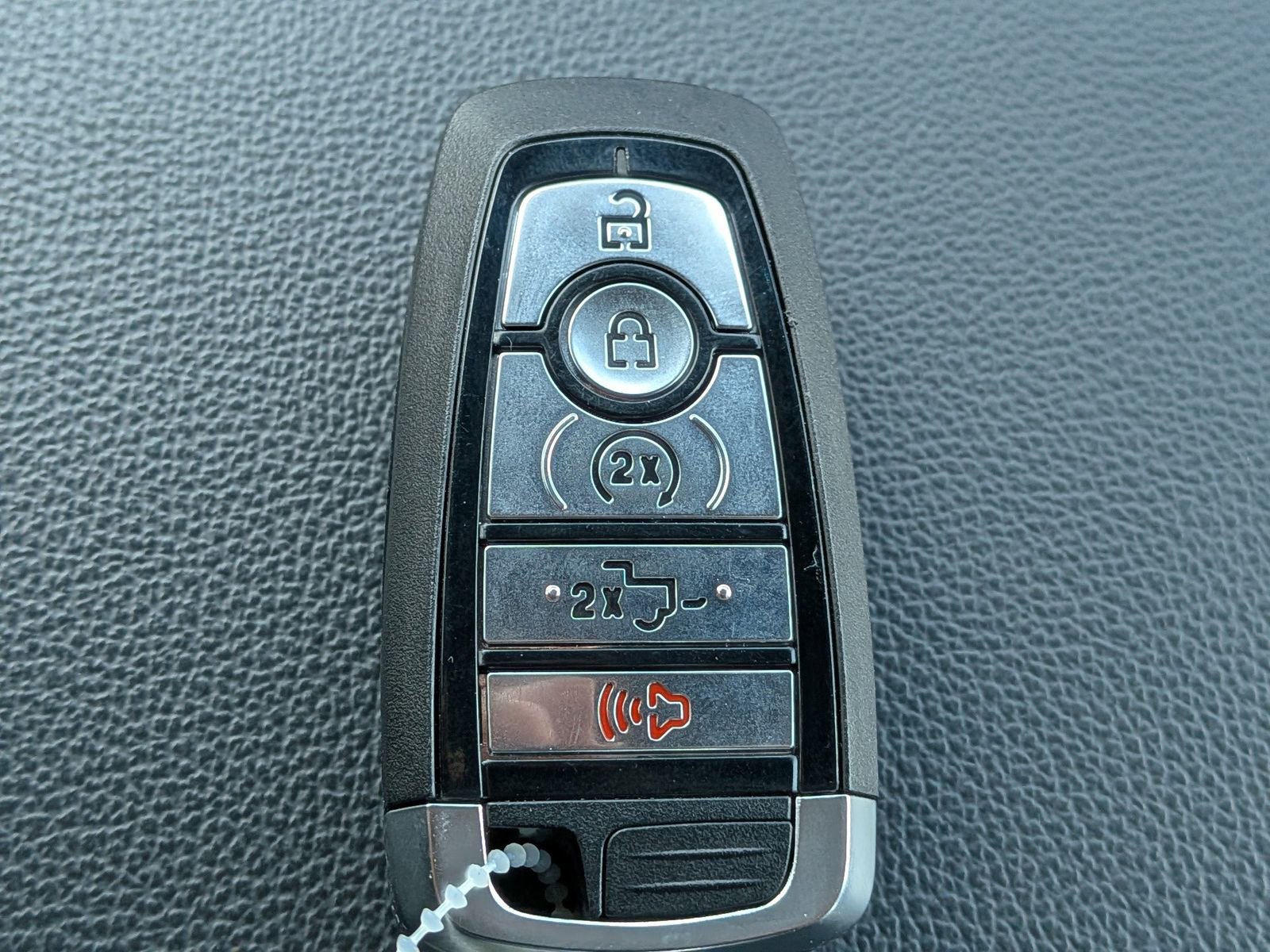 Certified 2025 Ford F150 Lariat w/ Equipment Group 501A Mid image 33