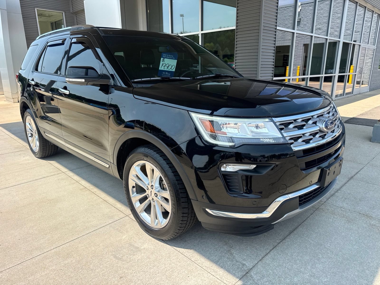 Certified 2018 Ford Explorer Limited w/ Equipment Group 301A AWD/4WD image 10