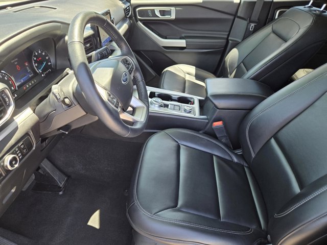 Certified 2023 Ford Explorer XLT w/ Equipment Group 202A AWD/4WD image 19