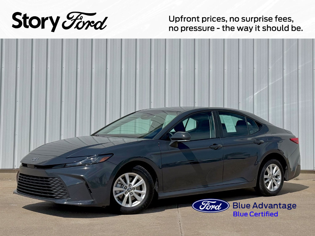 Used 2025 Toyota Camry LE FWD image 1