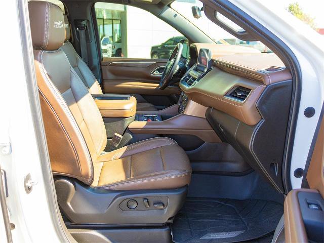 Used 2021 Chevrolet Suburban High Country image 13