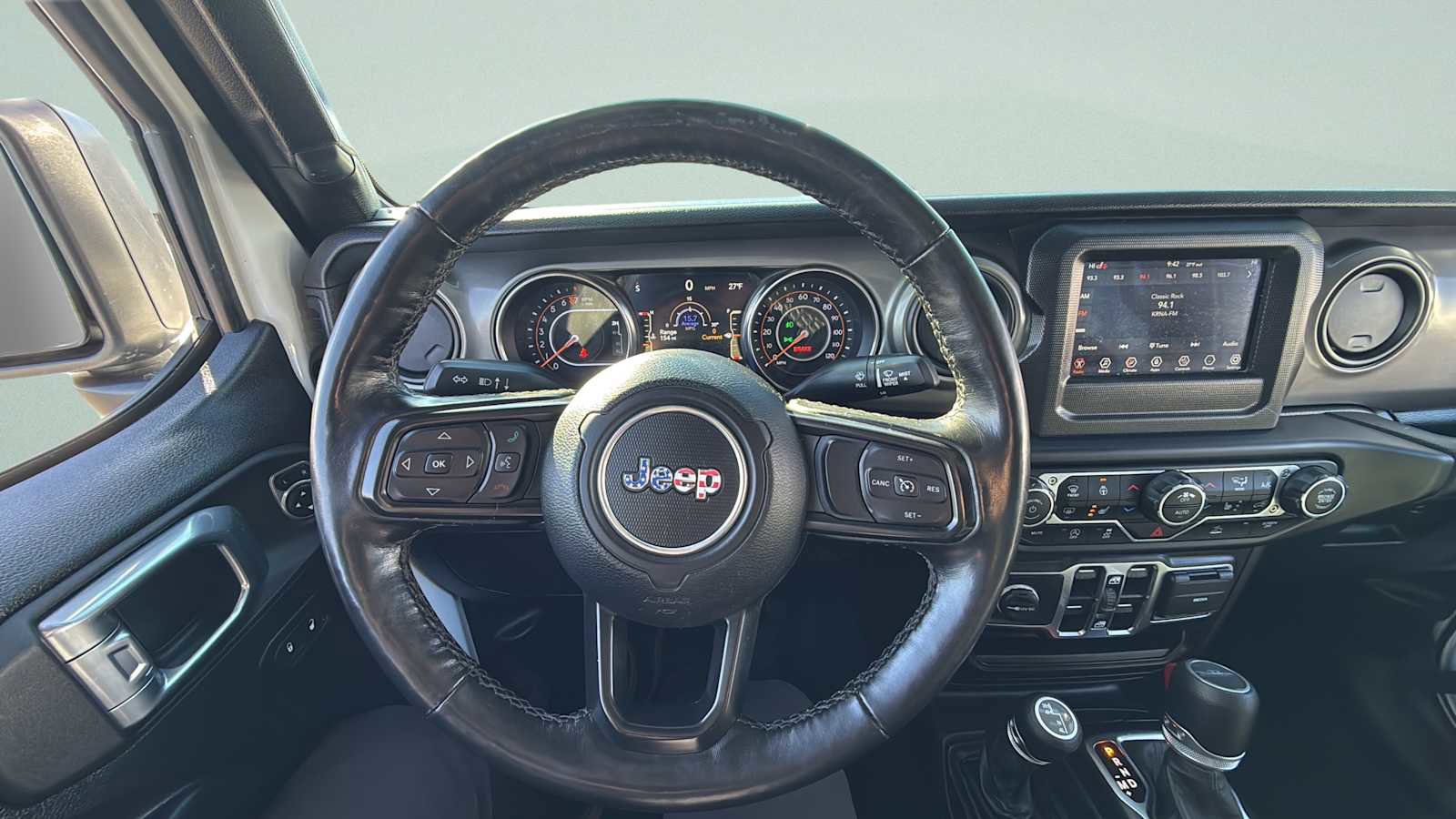 Used 2021 Jeep Gladiator Sport image 12