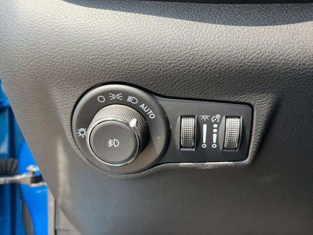 Used 2026 Jeep Compass Trailhawk AWD/4WD image 14