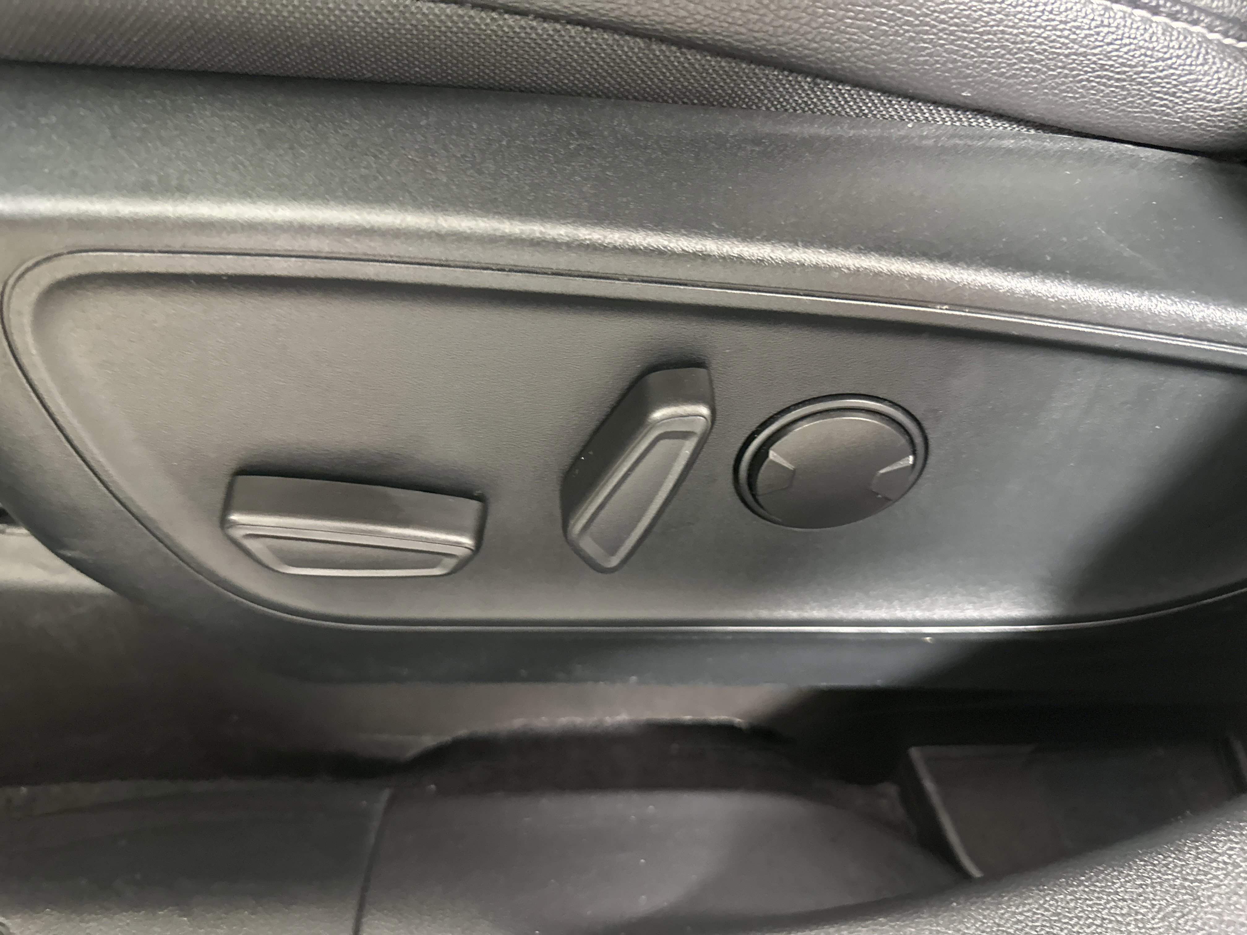 Certified 2022 Ford Escape SEL image 10