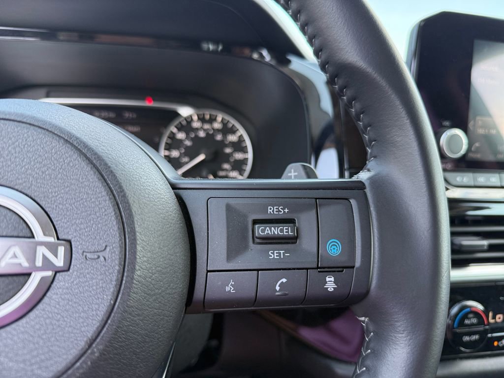 Used 2025 Nissan Pathfinder SV AWD/4WD image 22
