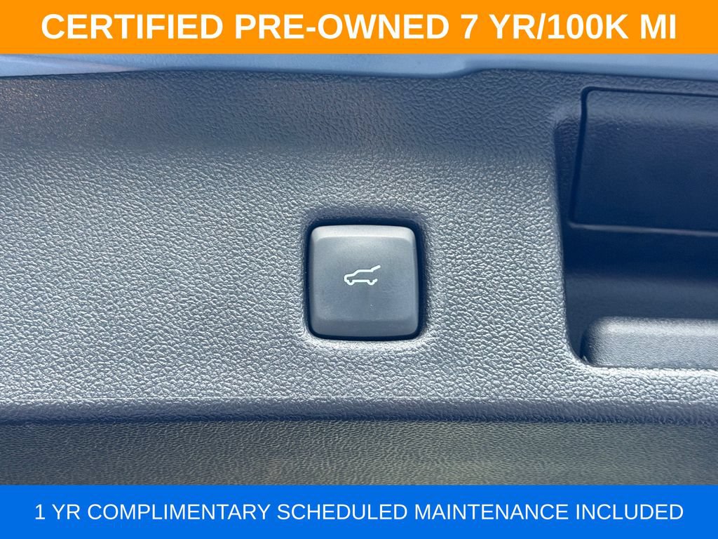 Certified 2025 Ford Escape Platinum AWD/4WD image 25