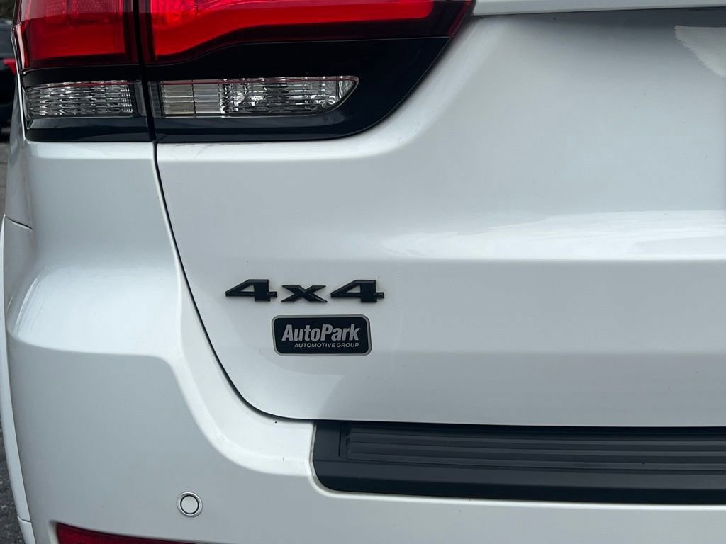 Used 2020 Jeep Grand Cherokee Altitude AWD/4WD image 14
