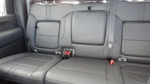 Used 2022 Chevrolet Silverado 3500 High Country image 12