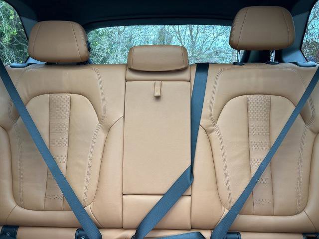 Used 2022 BMW X5 xDrive40i w/ Premium Package image 13