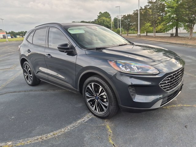 Certified 2022 Ford Escape SE w/ SE Sport Appearance Package AWD/4WD image 2