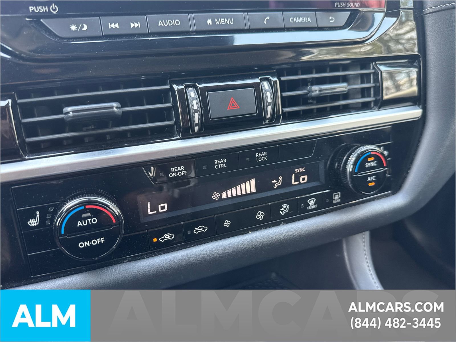 Used 2025 Nissan Pathfinder SV image 36