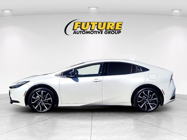 Used 2024 Toyota Prius Prime XSE Premium image 2