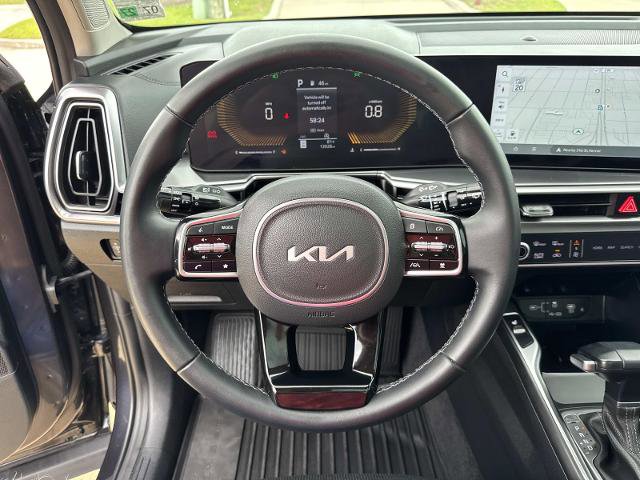 Used 2025 Kia Sorento EX w/ Panoramic Sunroof Package FWD image 22