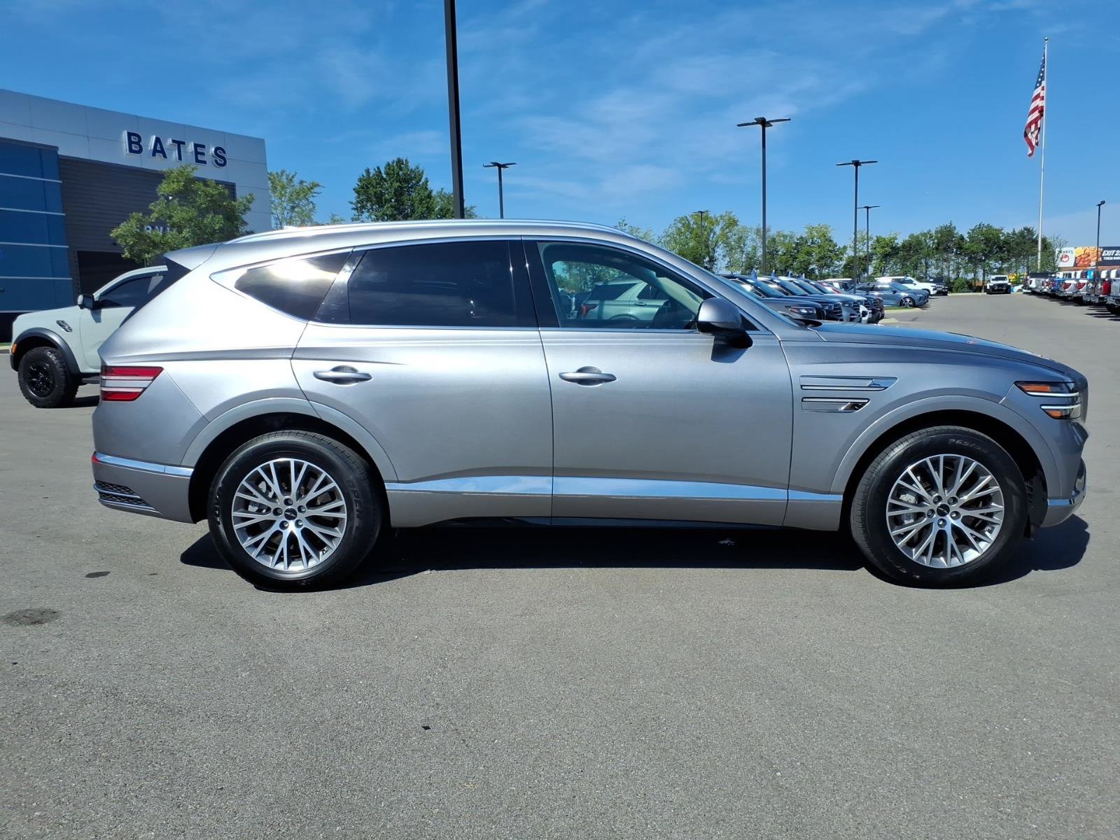 Used 2025 Genesis GV80 2.5T Standard AWD/4WD image 2