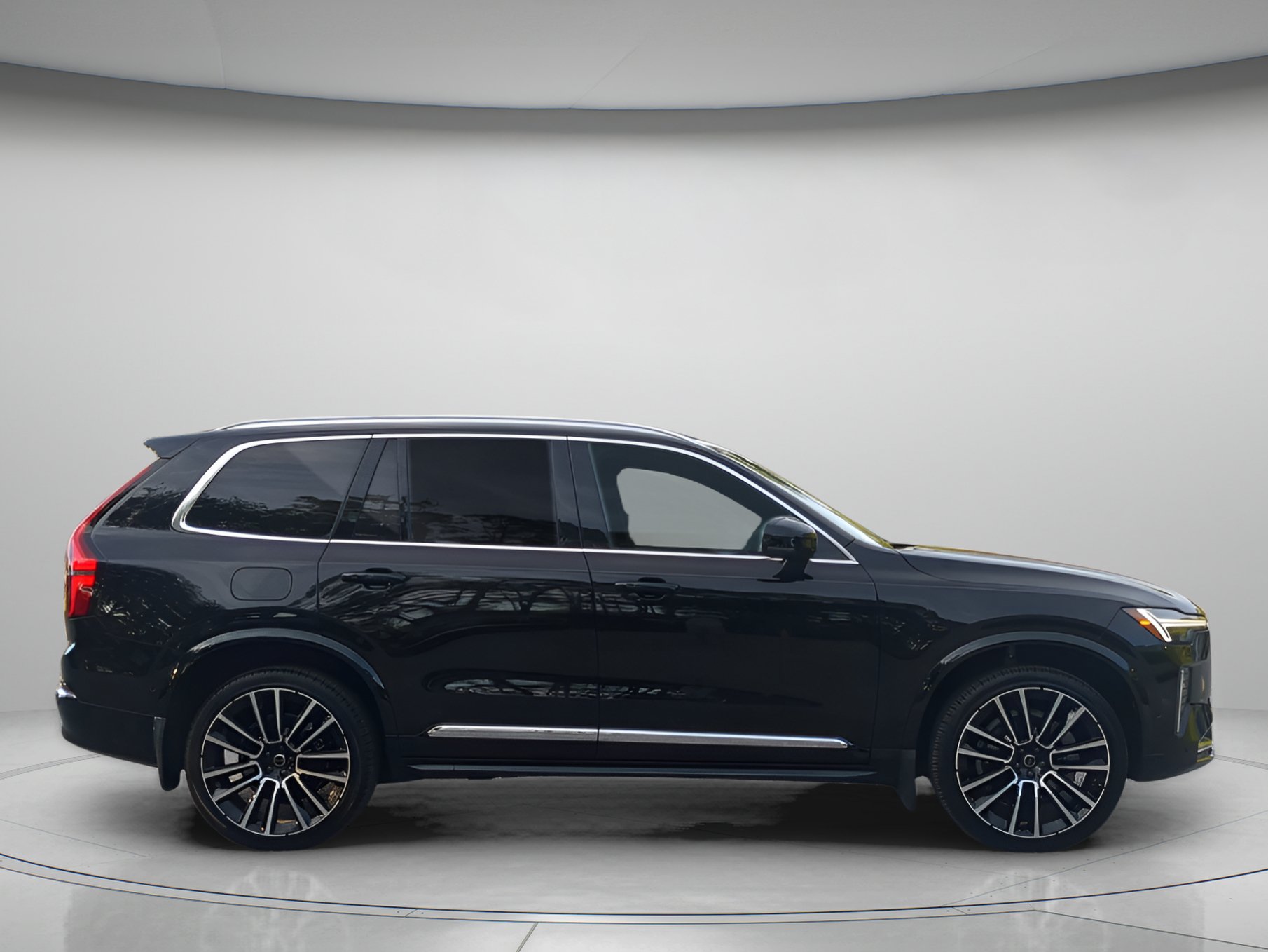 Used 2026 Volvo XC90 B6 Plus w/ Protection Package Premier AWD/4WD image 39