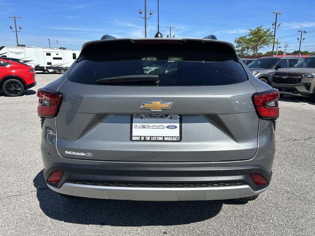 Used 2024 Chevrolet Trax LT w/ Driver Confidence Package FWD image 5