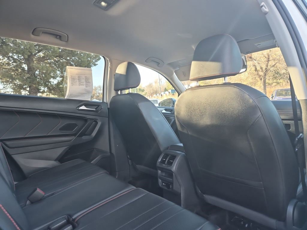 Used 2024 Volkswagen Tiguan Wolfsburg Edition image 28