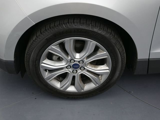 Certified 2019 Ford Edge Titanium image 9