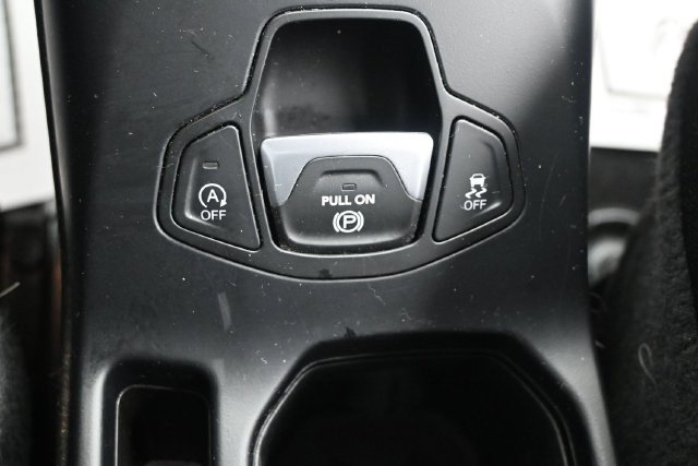 Used 2023 Jeep Renegade Latitude AWD/4WD image 15