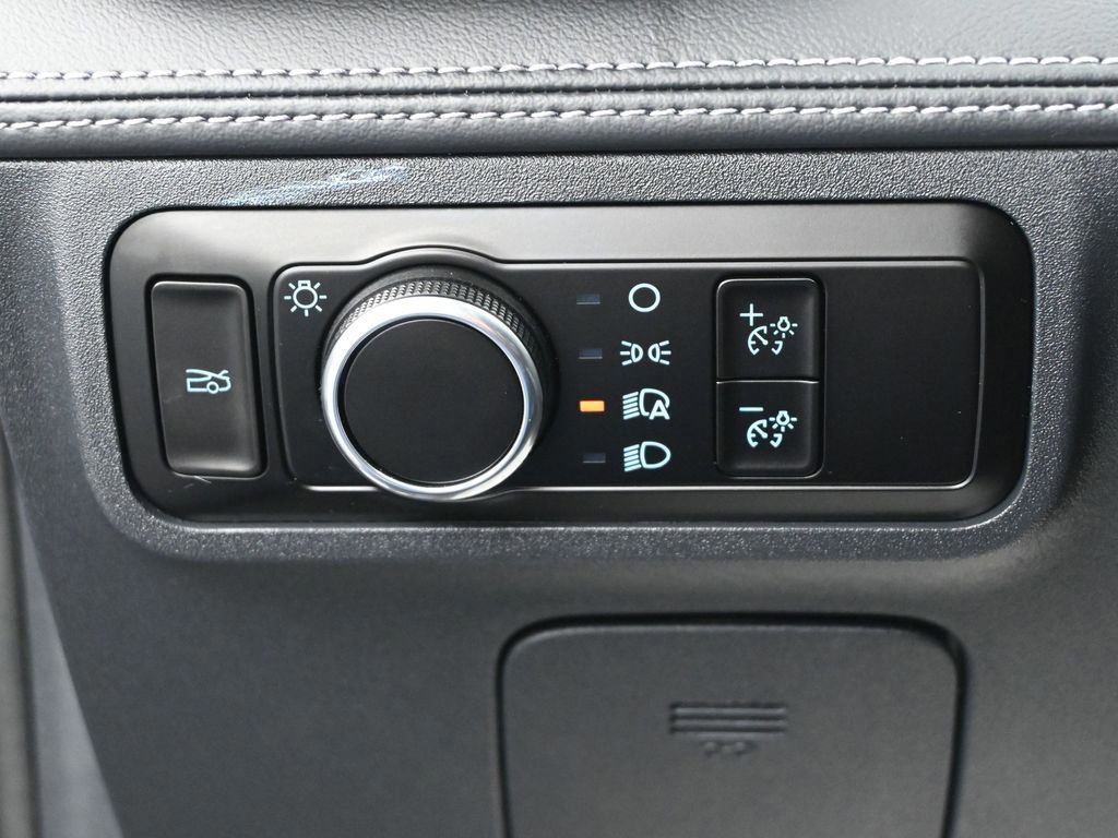 Certified 2025 Ford Mustang Premium image 39