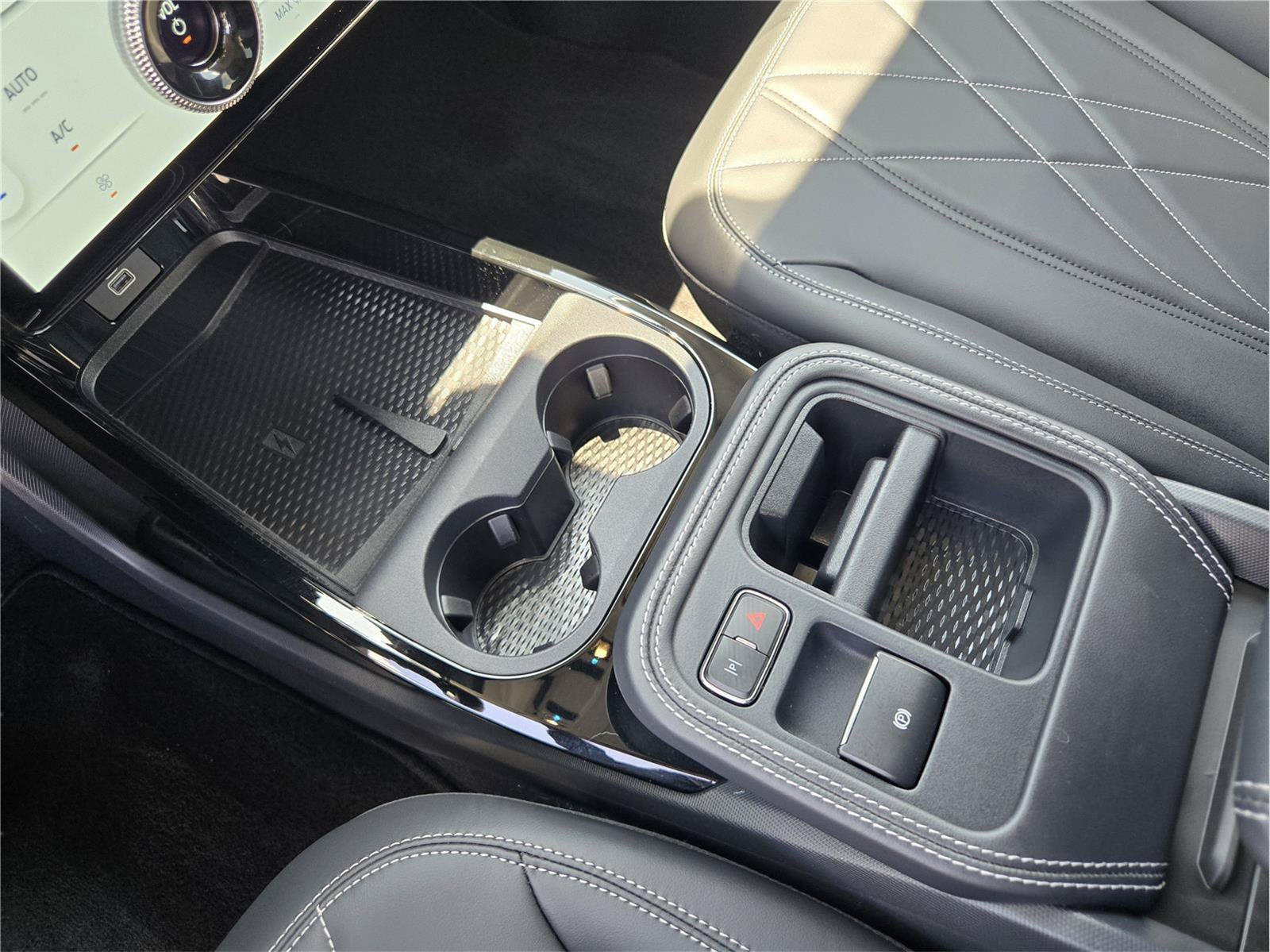 Certified 2025 Ford Mustang Mach-E Select RWD image 19