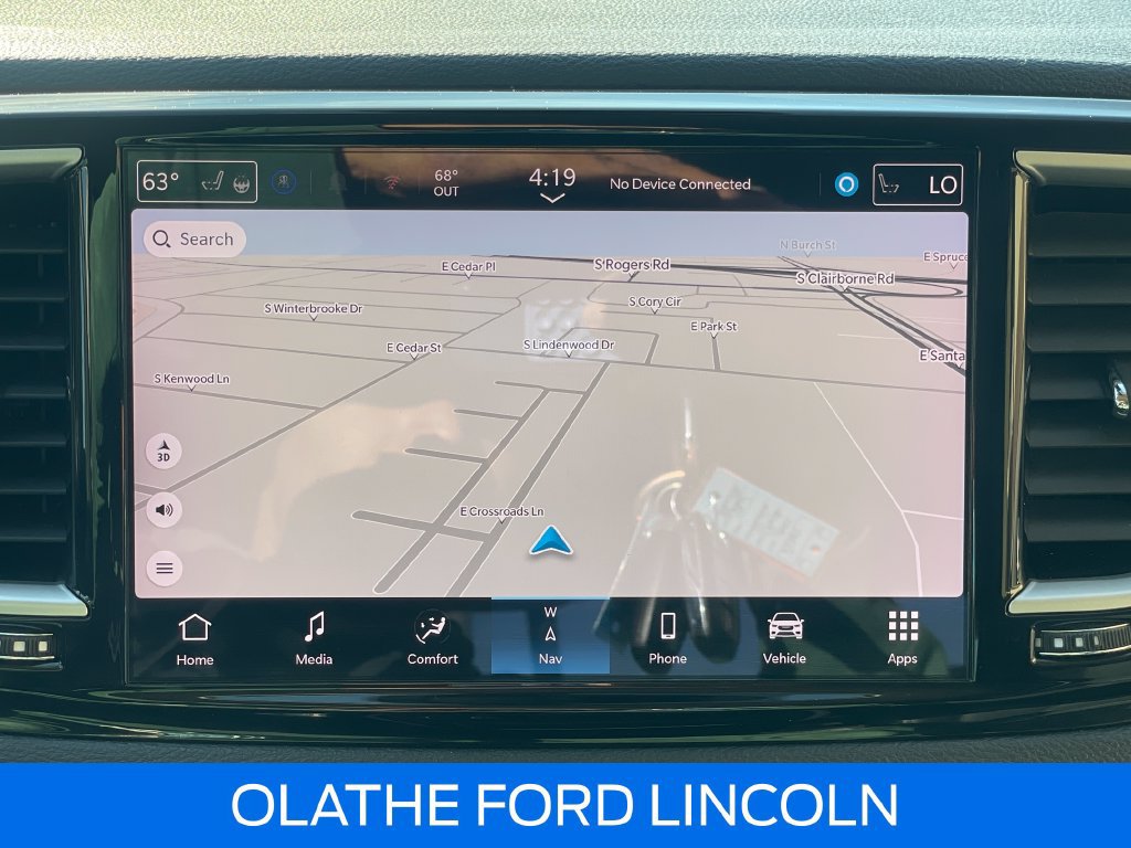 Used 2024 Chrysler Pacifica Limited FWD image 26