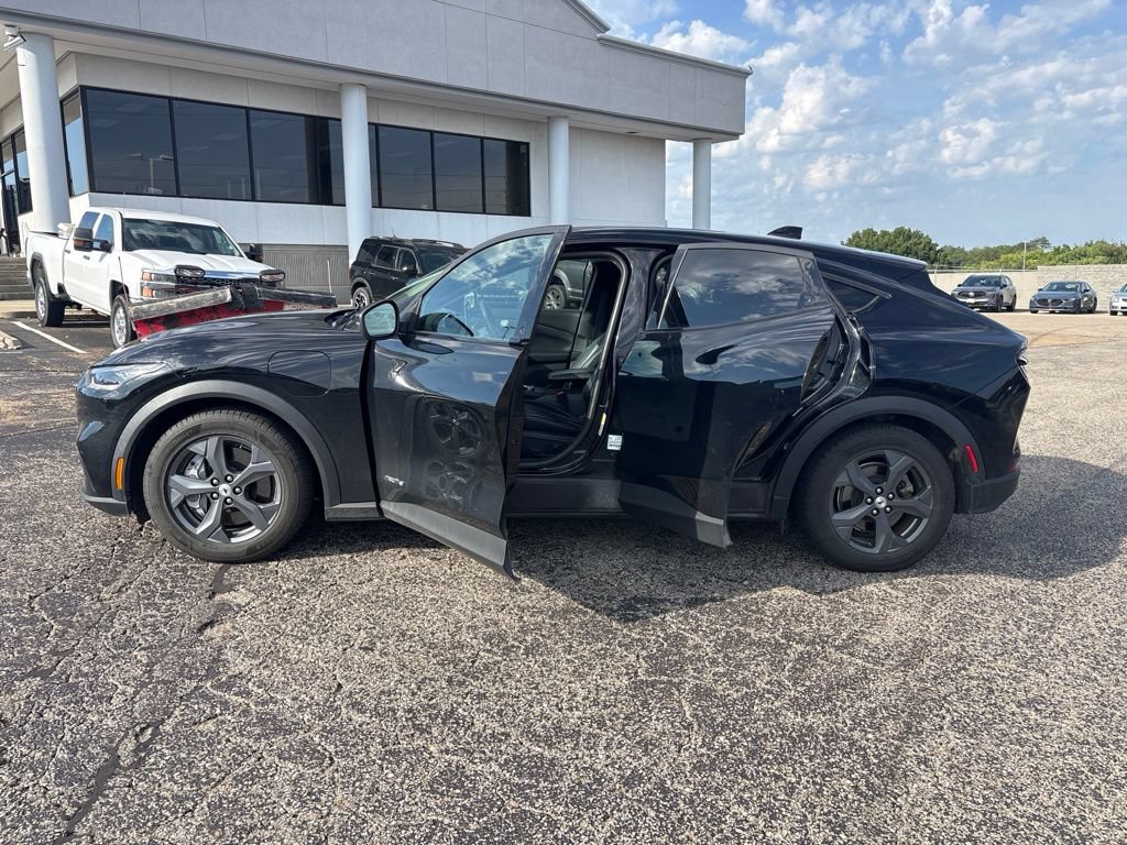 Certified 2021 Ford Mustang Mach-E Select RWD image 4
