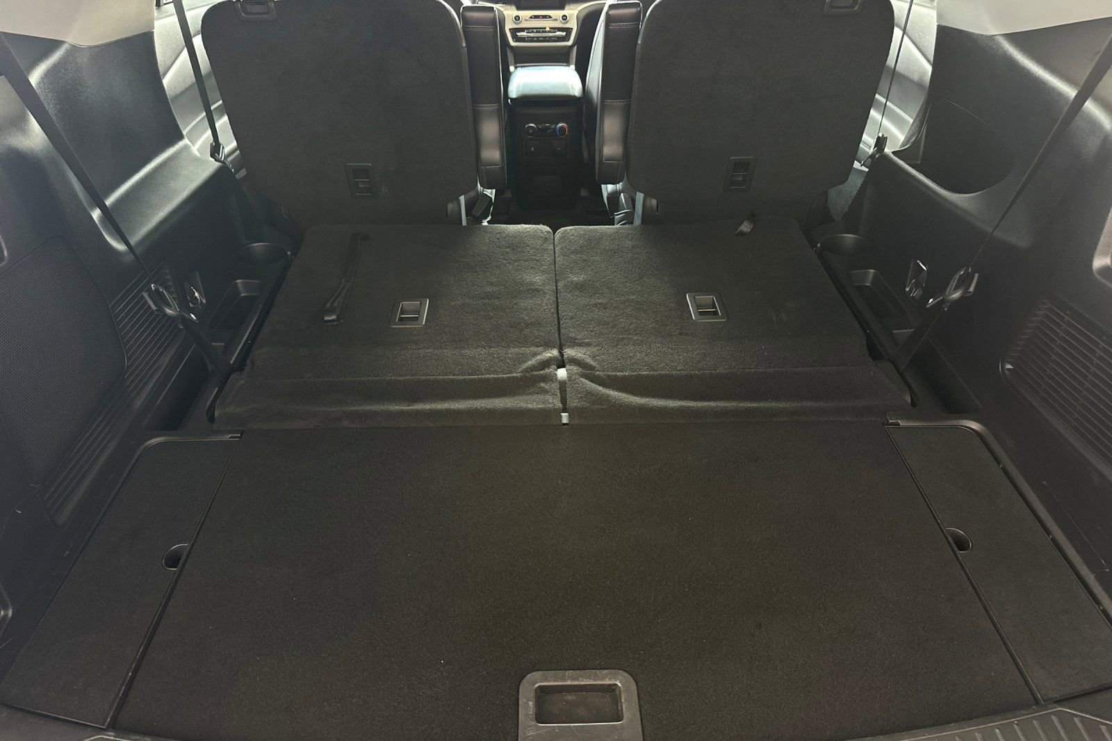 Certified 2022 Ford Explorer XLT w/ Equipment Group 202A RWD image 15