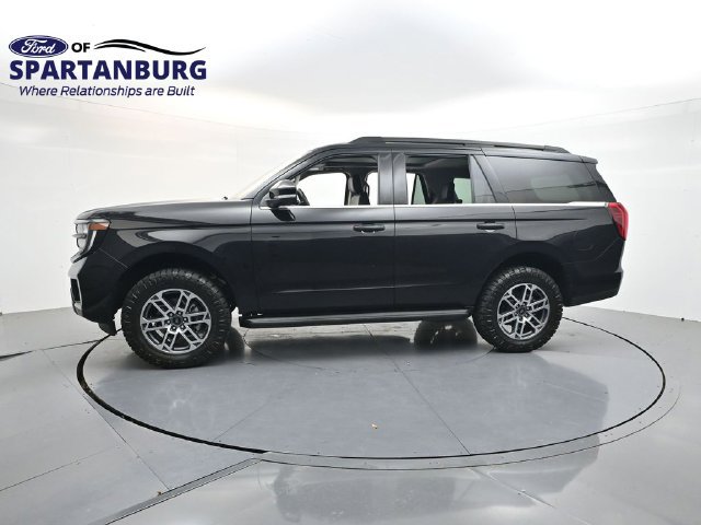 Certified 2025 Ford Expedition Active AWD/4WD image 4