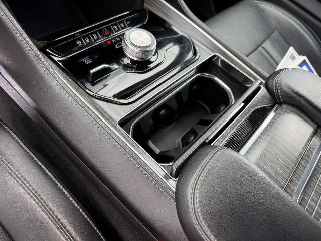 Used 2023 Jeep Wagoneer L Series II AWD/4WD image 26