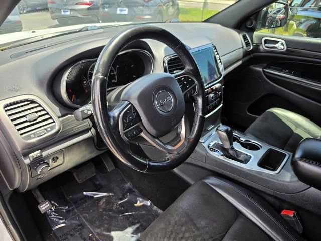 Used 2020 Jeep Grand Cherokee Altitude AWD/4WD image 19
