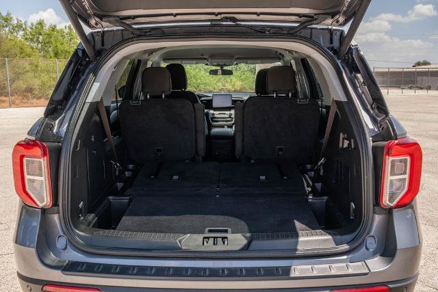Certified 2023 Ford Explorer XLT RWD image 25