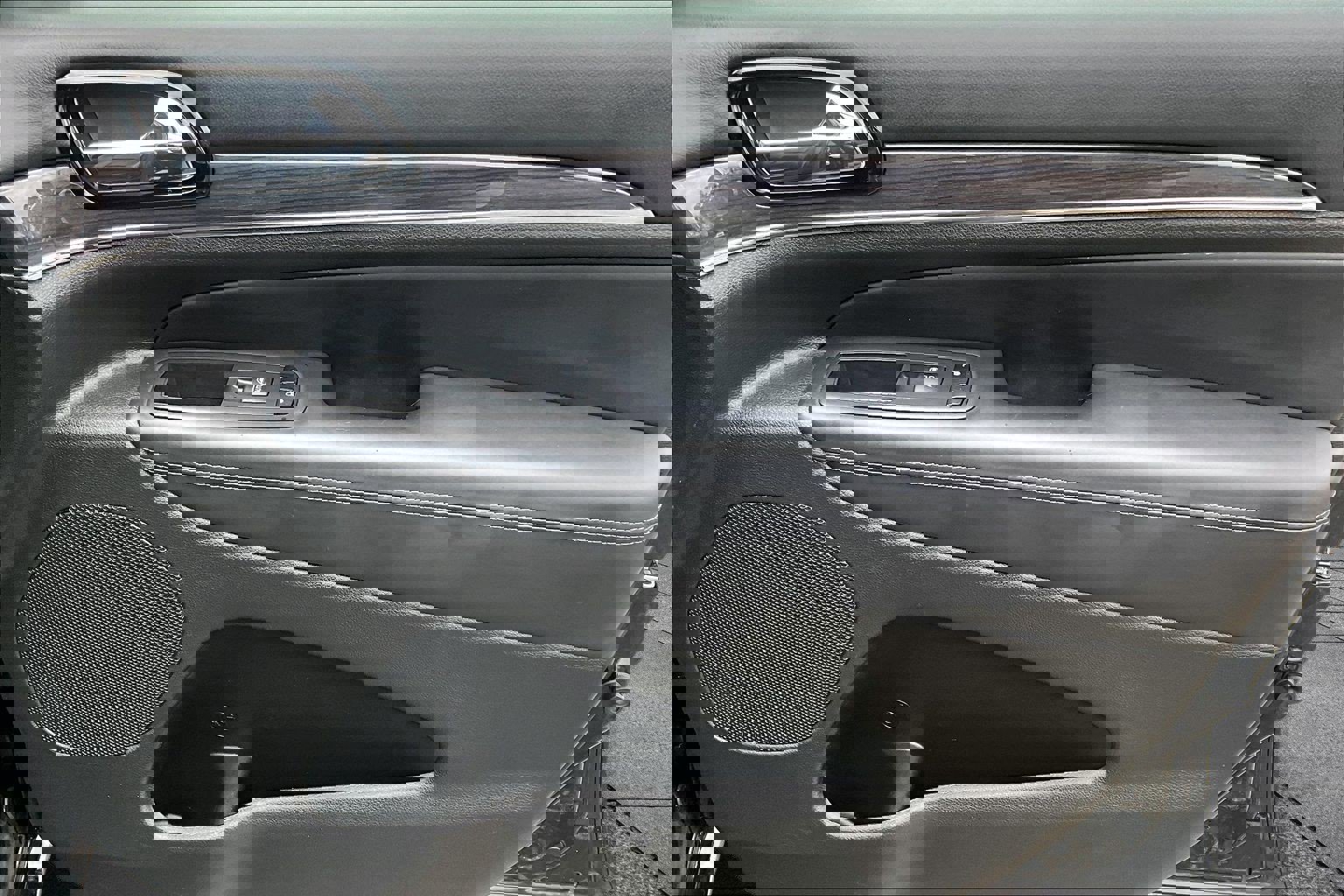 Used 2019 Jeep Grand Cherokee Overland image 19