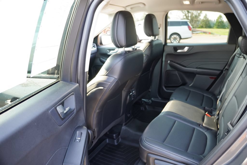 Certified 2021 Ford Escape SEL AWD/4WD image 16