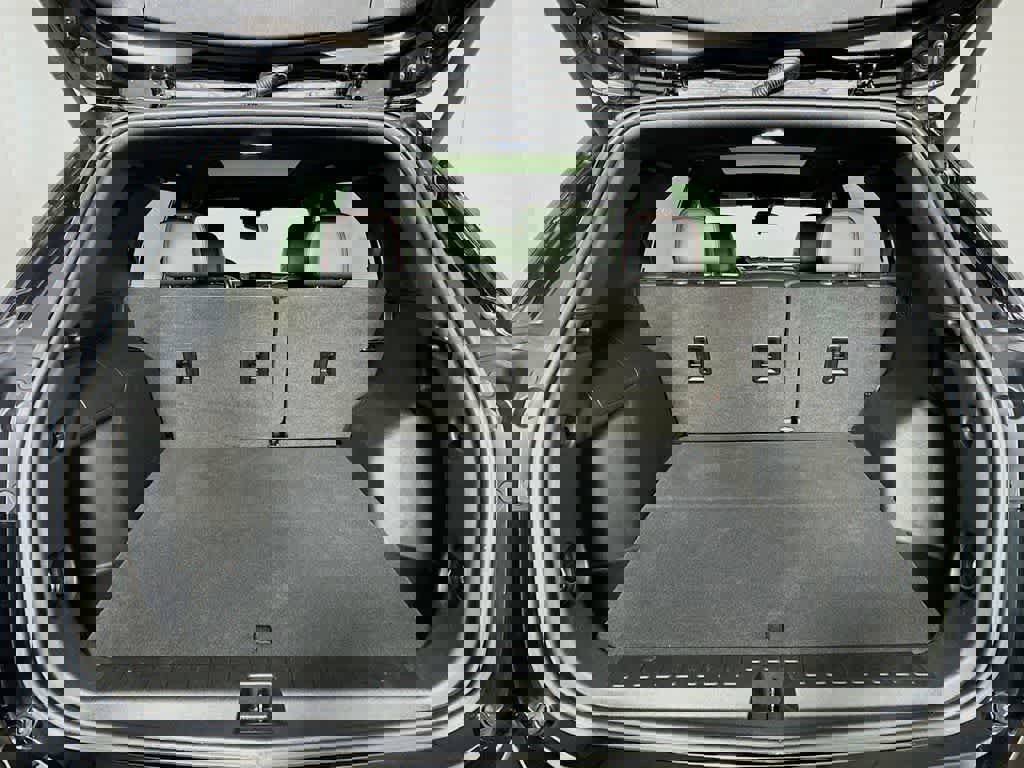 Used 2022 Chevrolet Equinox RS w/ RS Leather Package image 24