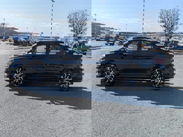 Used 2024 Volkswagen Jetta Sport image 2