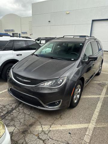 Used 2017 Chrysler Pacifica Touring-L Plus w/ Advanced Safetytec Group image 1