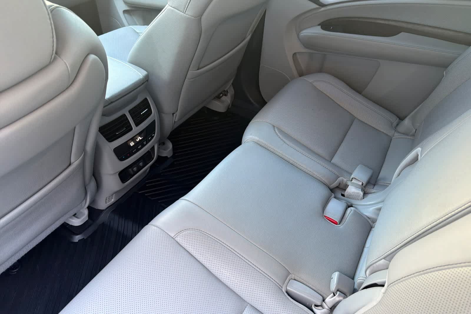 Used 2020 Acura MDX SH-AWD w/ Technology Package image 4