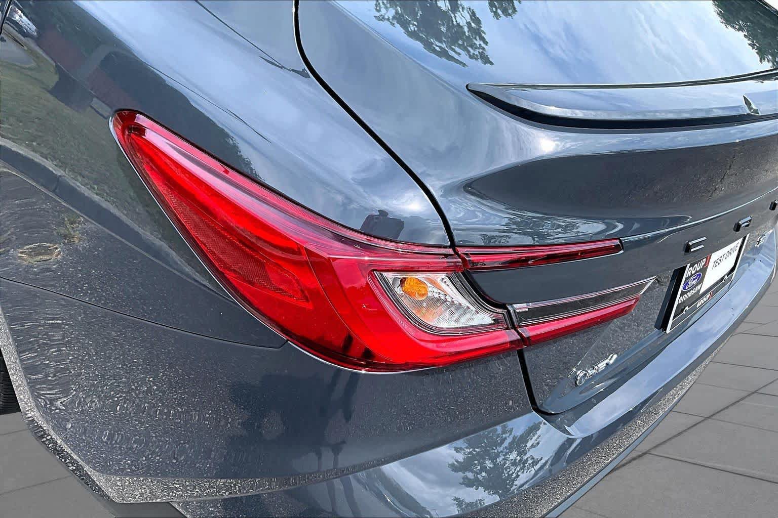 Used 2026 Toyota Camry SE FWD image 27