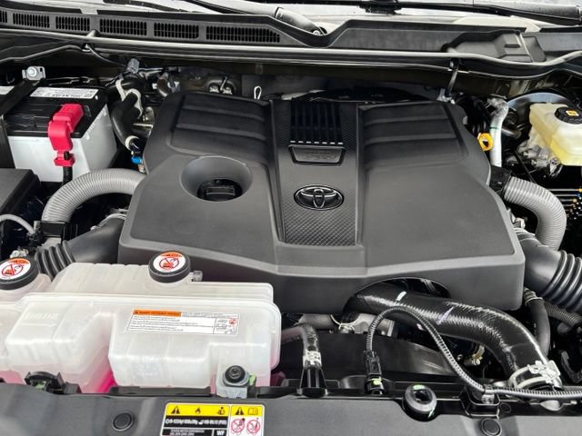 Used 2026 Toyota Tundra SR5 w/ SR5 Convenience Package AWD/4WD image 25