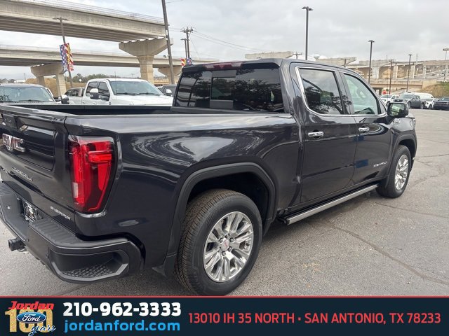 Used 2022 GMC Sierra 1500 Denali image 4