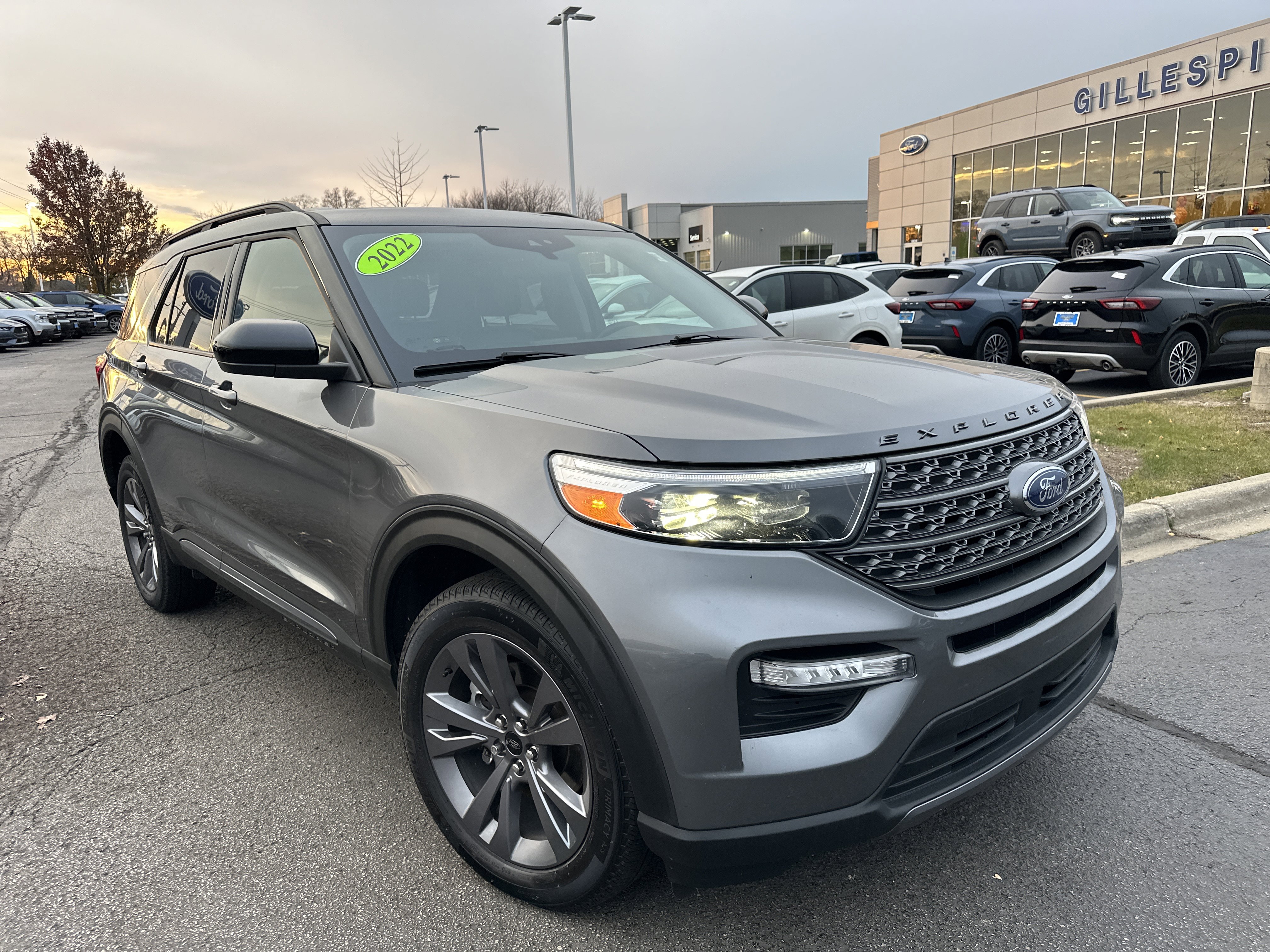 Certified 2022 Ford Explorer XLT w/ Equipment Group 202A