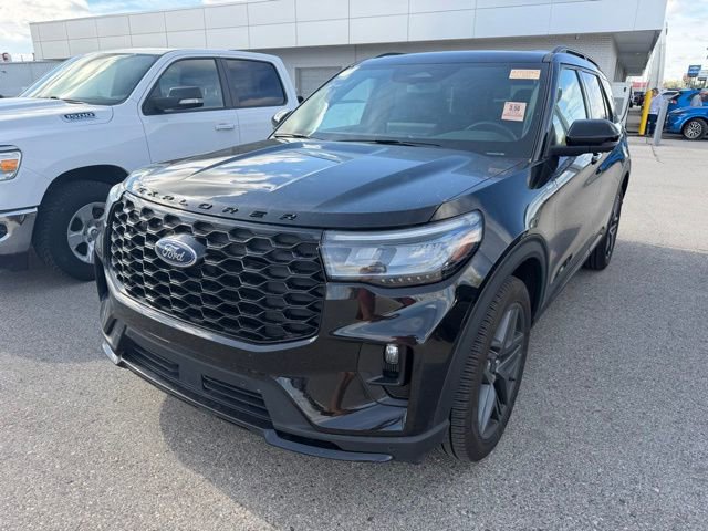 Certified 2025 Ford Explorer ST-Line w/ Premium Package AWD/4WD image 3