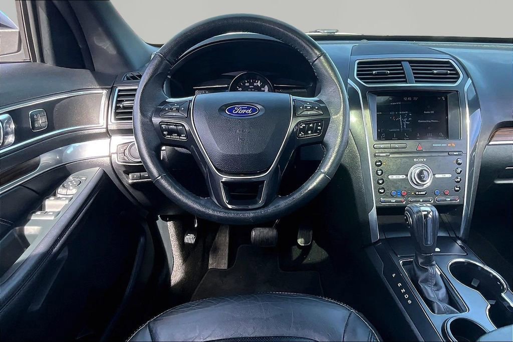 Certified 2019 Ford Explorer Limited w/ Class III Trailer Tow Package image 7