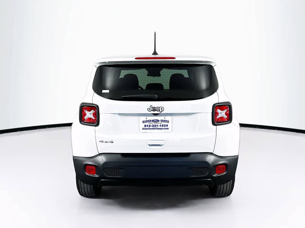 Used 2023 Jeep Renegade Latitude AWD/4WD image 5