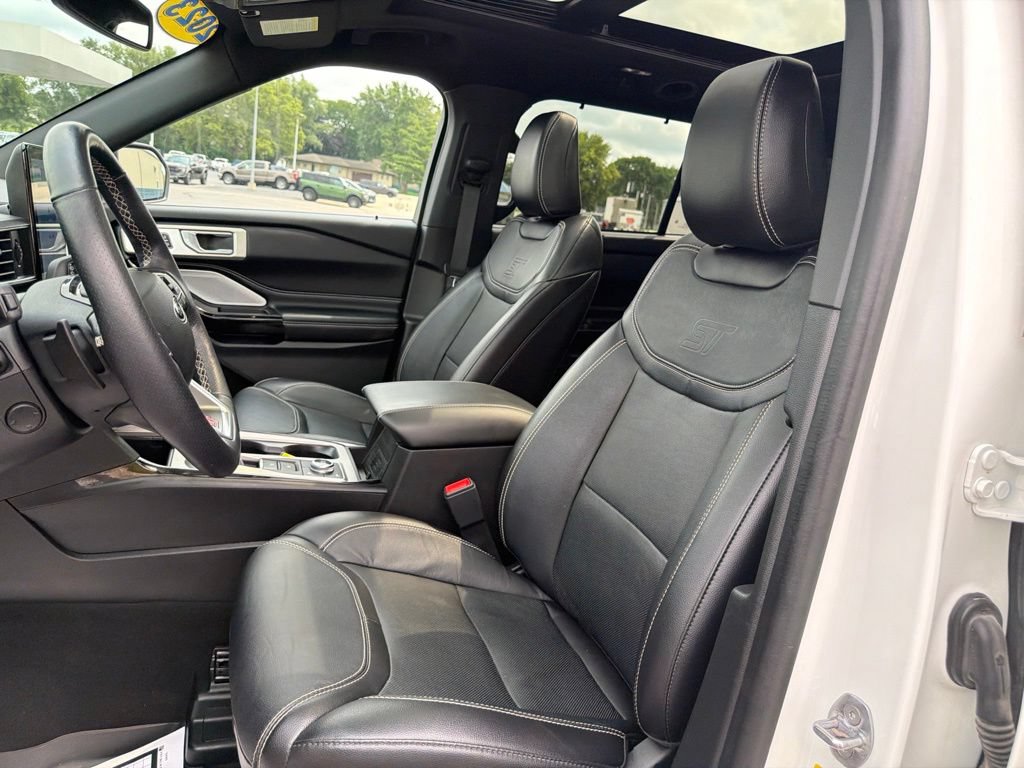 Certified 2023 Ford Explorer ST w/ Technology Package AWD/4WD image 12