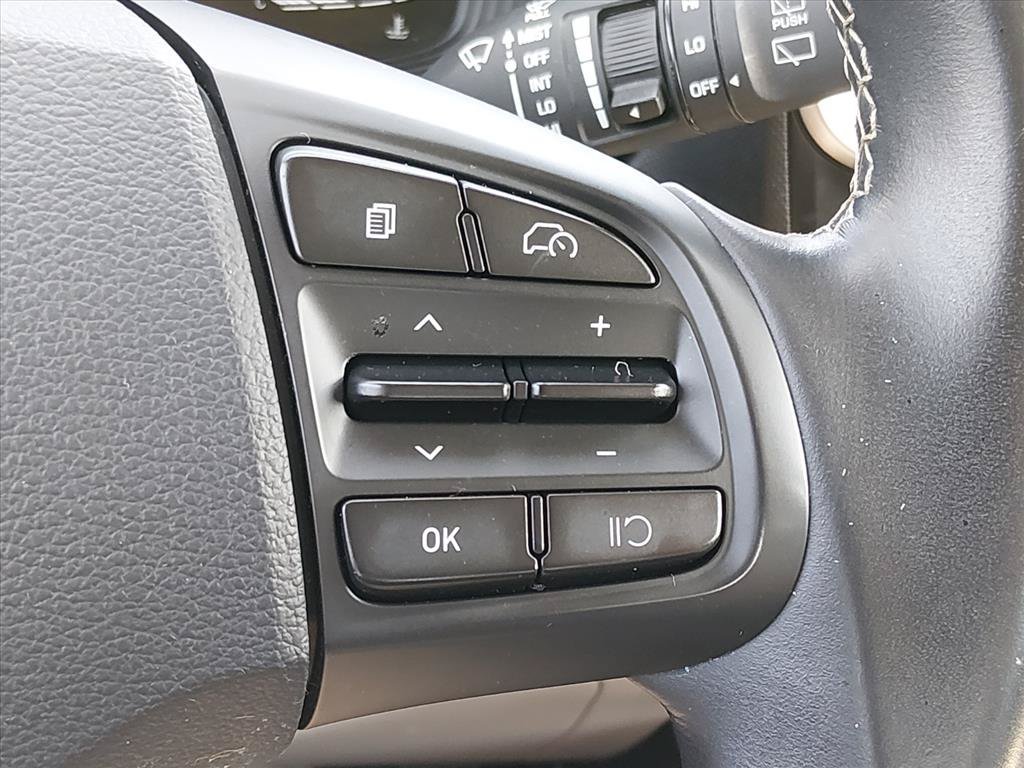 Used 2024 Hyundai Venue SEL FWD image 24