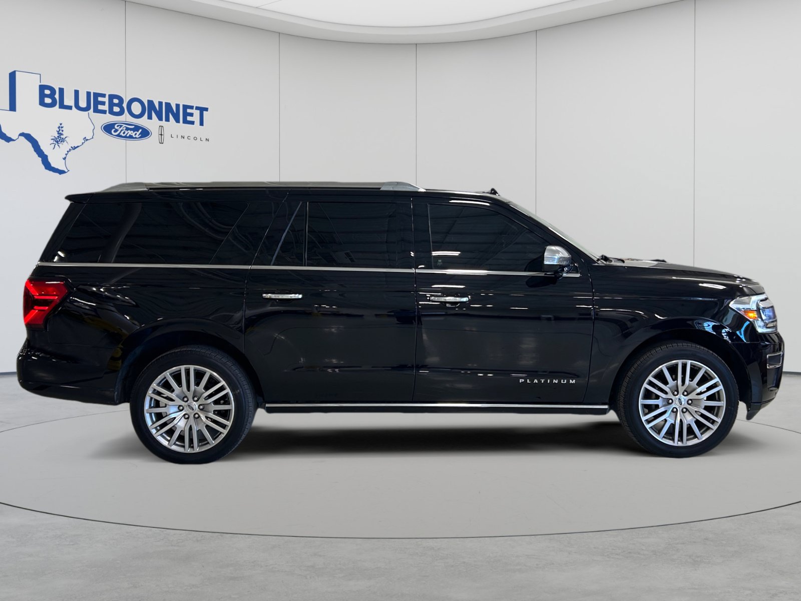 Certified 2023 Ford Expedition Max Platinum AWD/4WD image 4