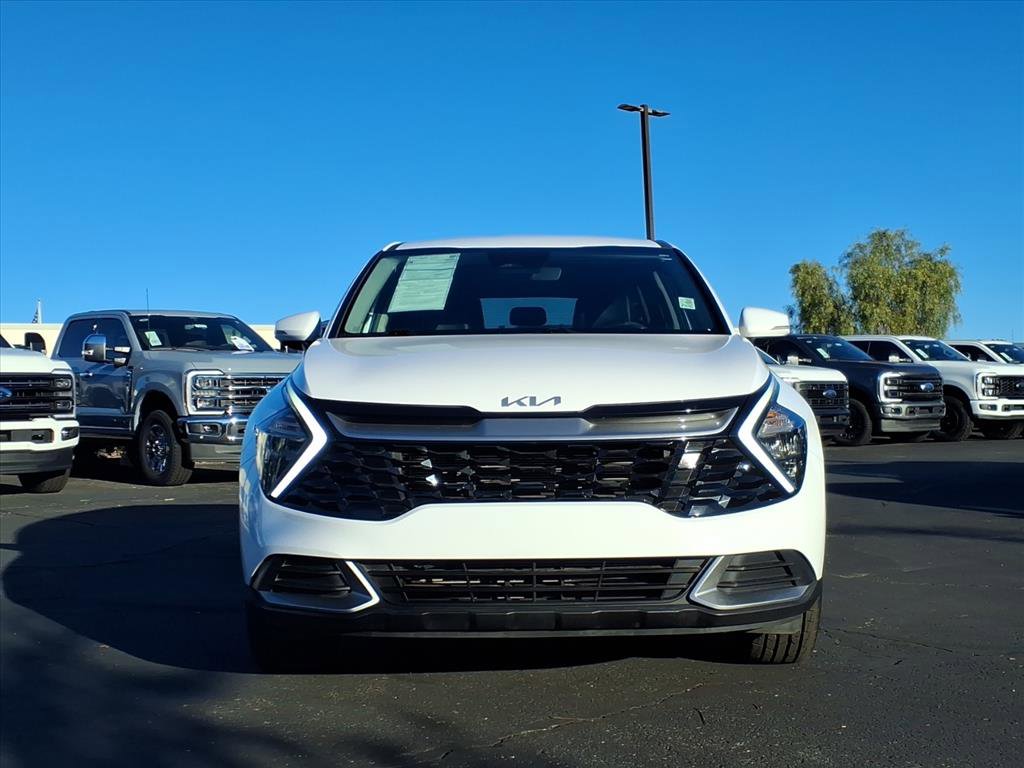 Used 2023 Kia Sportage EX image 2