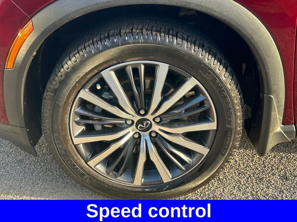 Used 2023 INFINITI QX60 Sensory w/ Cargo Package AWD/4WD image 17